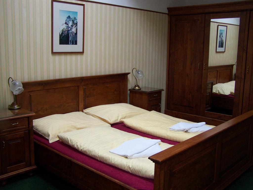 Hotel Pariz Jičín Eksteriør billede