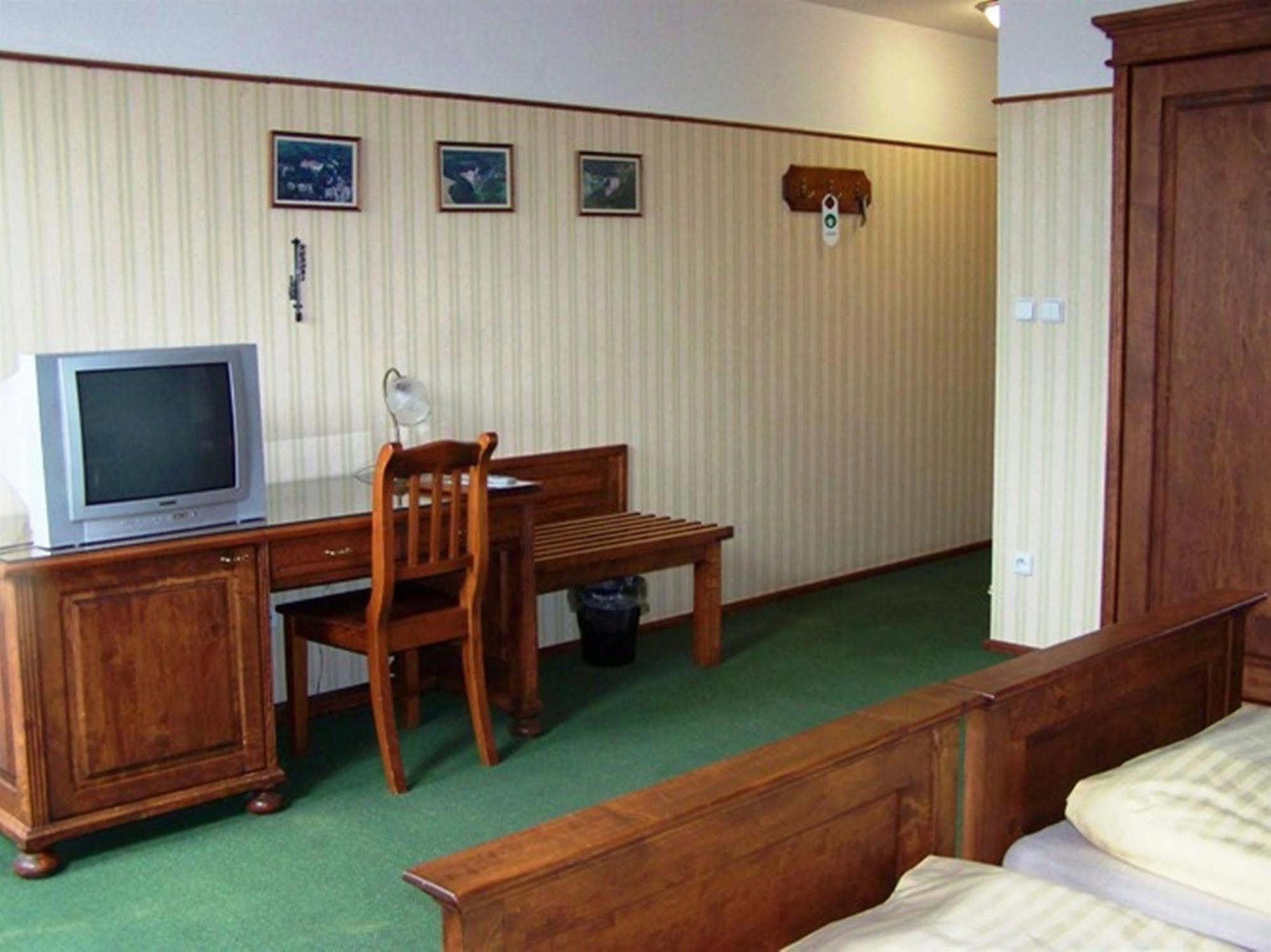 Hotel Pariz Jičín Eksteriør billede